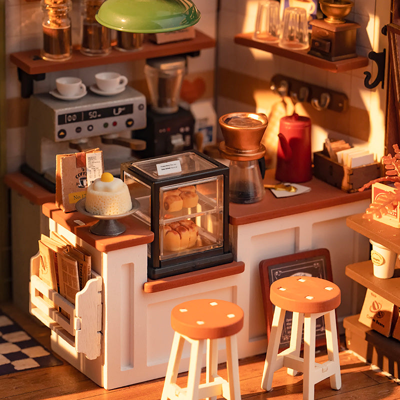 CraftAura Flavory Café Miniature House kit DG162