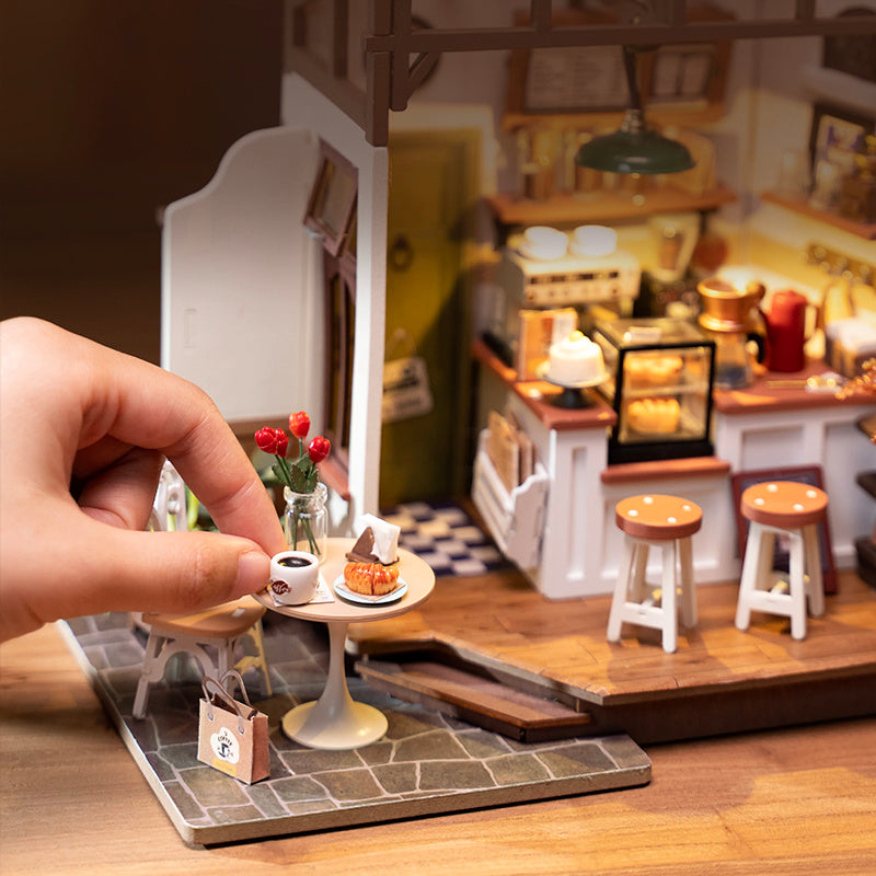 CraftAura Flavory Café Miniature House kit DG162