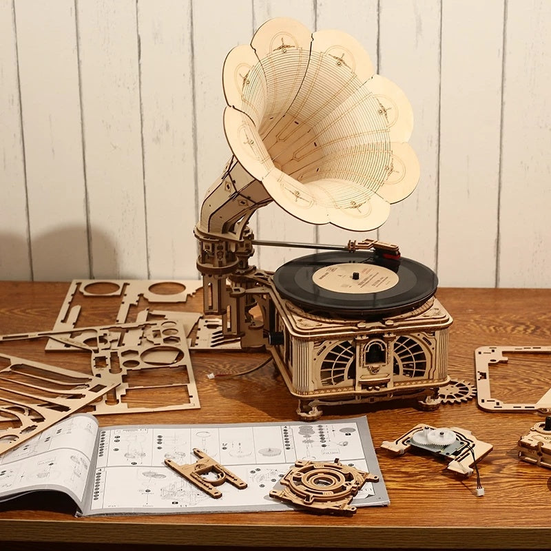 CraftAura DIY Crank Classic Gramophone LKB01 (Hand Rotating)
