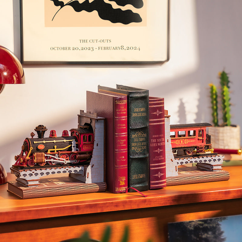 CraftAura Century Train DIY Book Nook TGE01